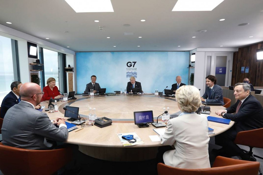 G7