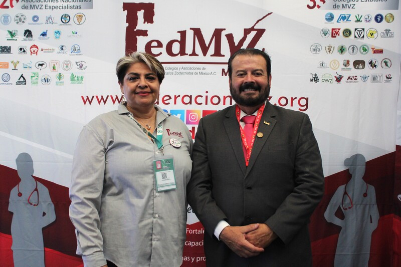 Laura Arvizu Tovar y Arturo Sánchez Mejorada, futura y actual presidentes de la FedMVZ