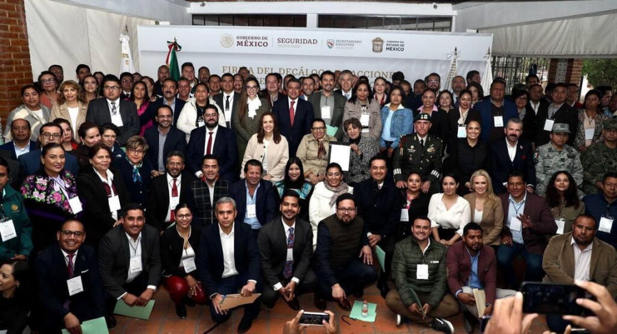 El gobierno de Benito Juárez firma el decálogo de bienestar animal de Edomex