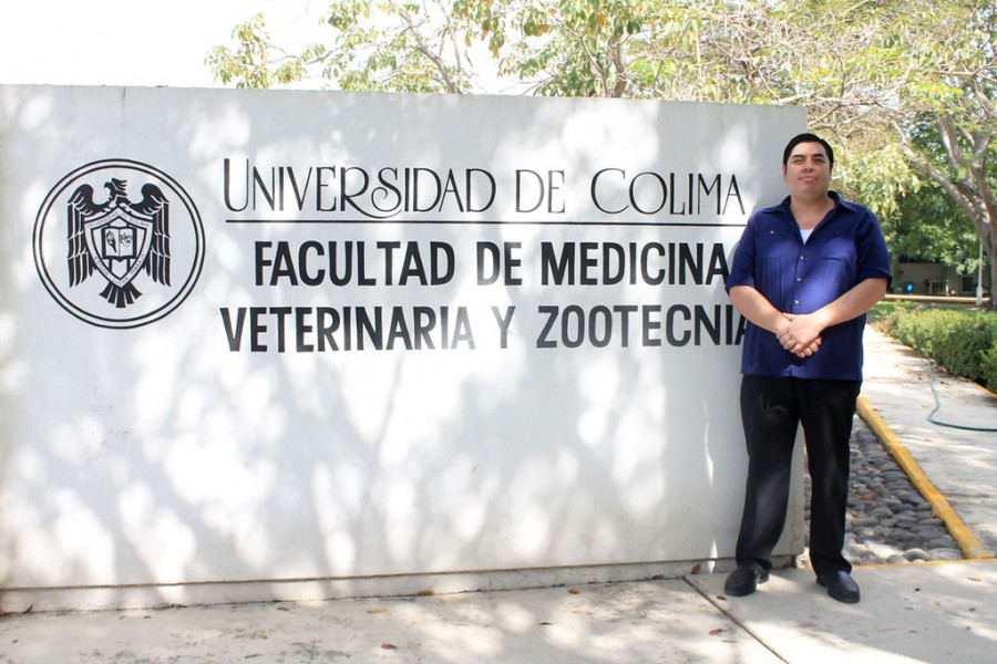 Arturo César García Casillas director Facultad Veterinaria Colima