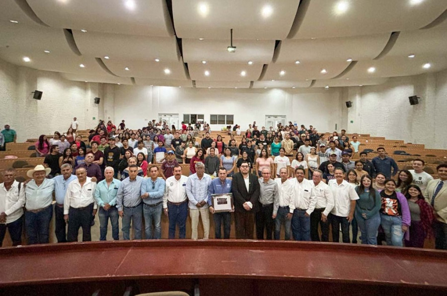 Festeja su 44 aniversario la Facultad de Medicina Veterinaria y Zootecnia Colima