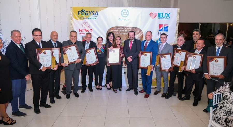 Toma protesta Colegio Veterinarios Quintana Roo