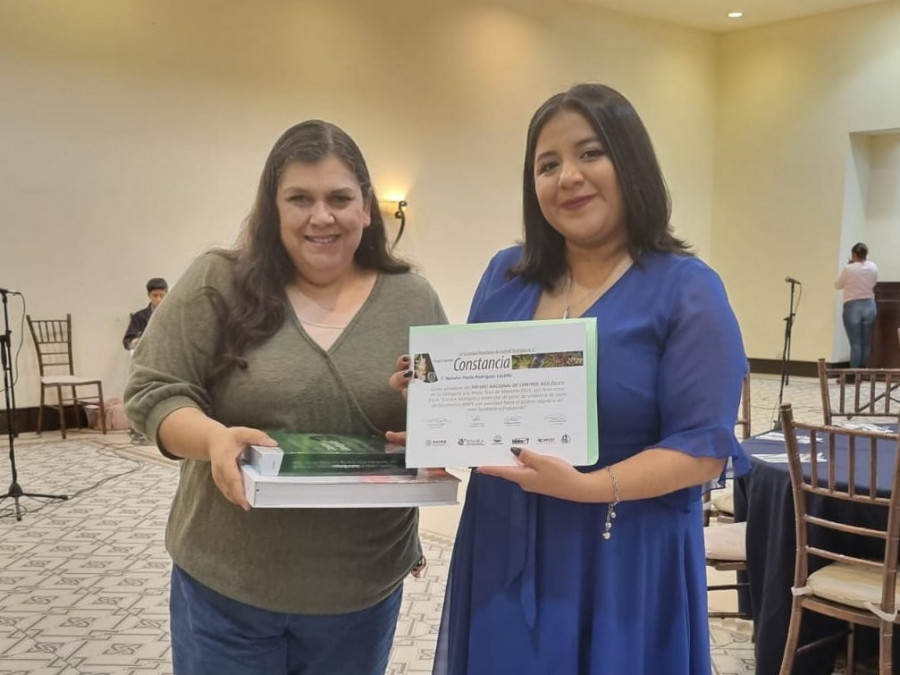 Premio mejor tesis Nahaivi Paola Rodríguez