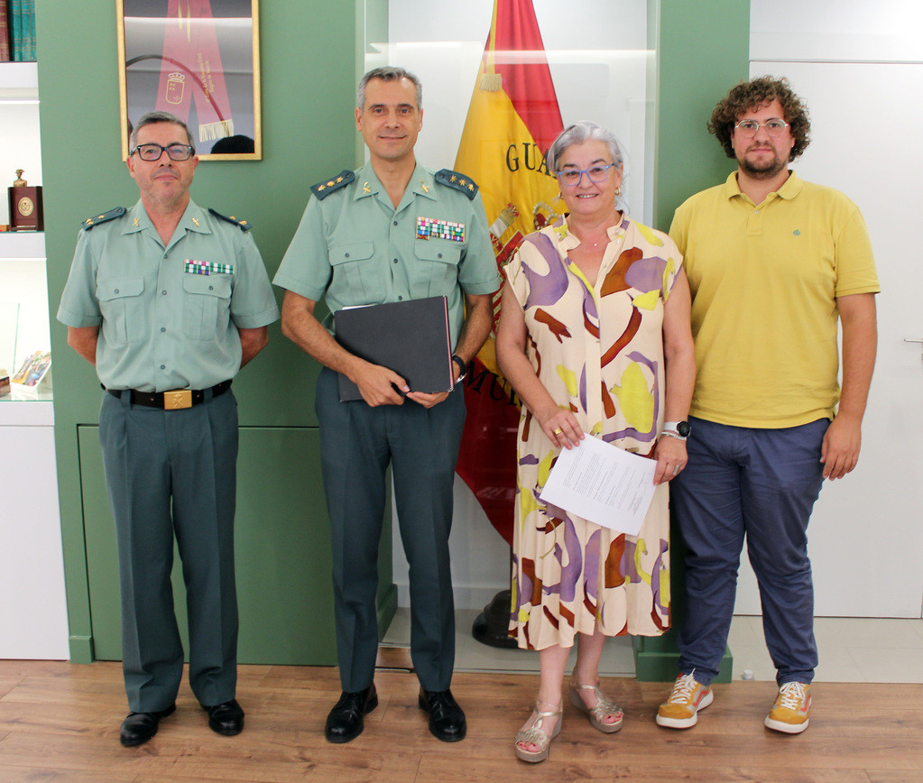 Colegio de Veterinarios de Murcia y Guardia Civil