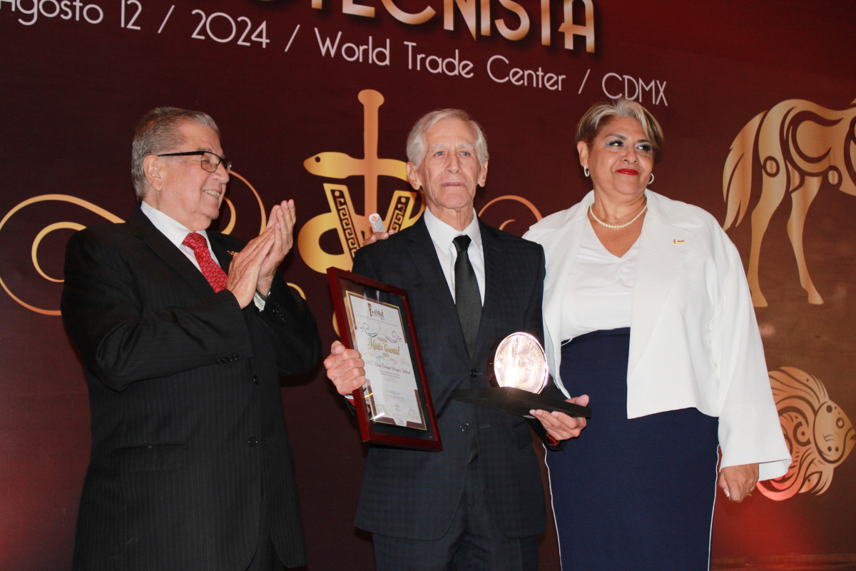 Juan Gay Gutiérrez, Mario Enrique Vázquez Salinas y Laura Olivia Arvizu Tovar