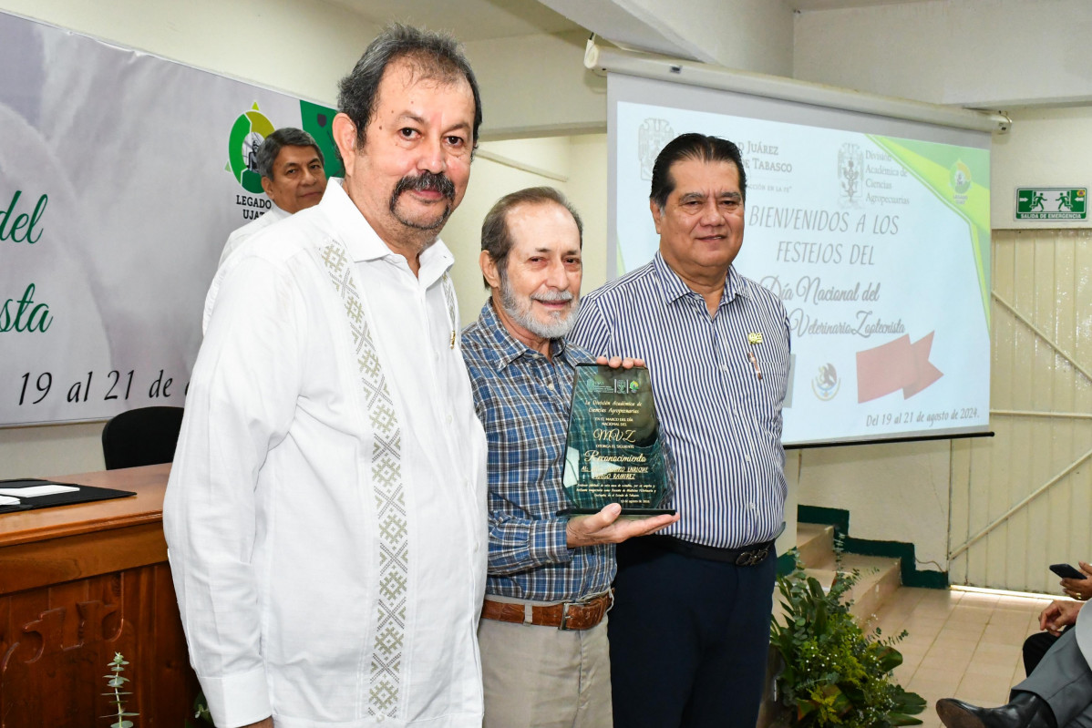 Reconocimiento Arturo Enrique Priego Ramírez