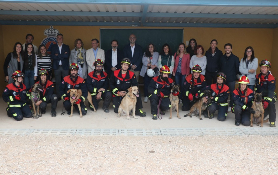 Elanco participa en una jornada de entrenamiento de la Escuela Española de Salvamento y Detección con Perros