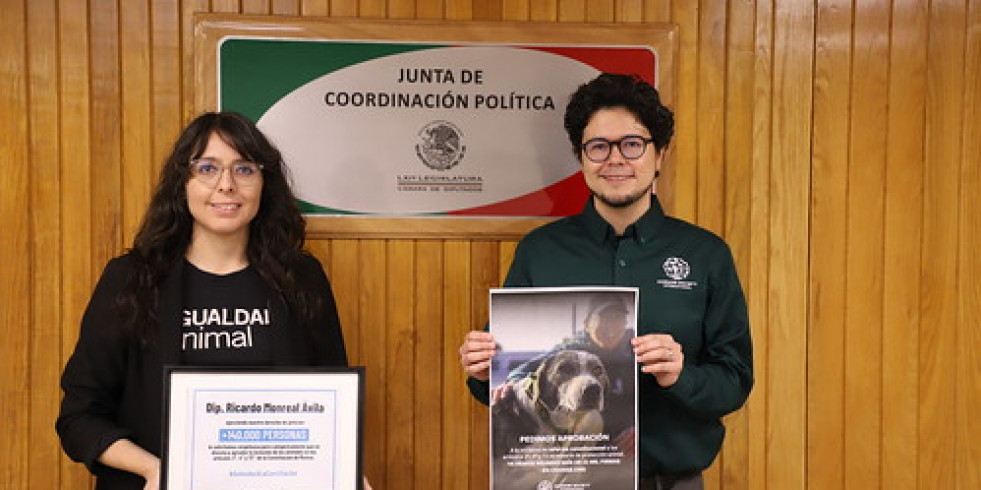 Entregan al Congreso 140.000 firmas de apoyo para llevar a los animales a la Constitución